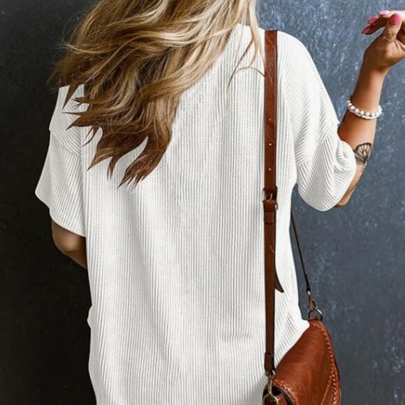 Cream Ribbed V-Neck Pocket Tee - Picture 6 of 6